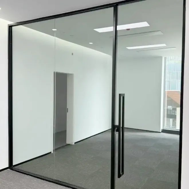 Zakaj so vrata in okenska stekla bistvena za sodobne zgradbe?